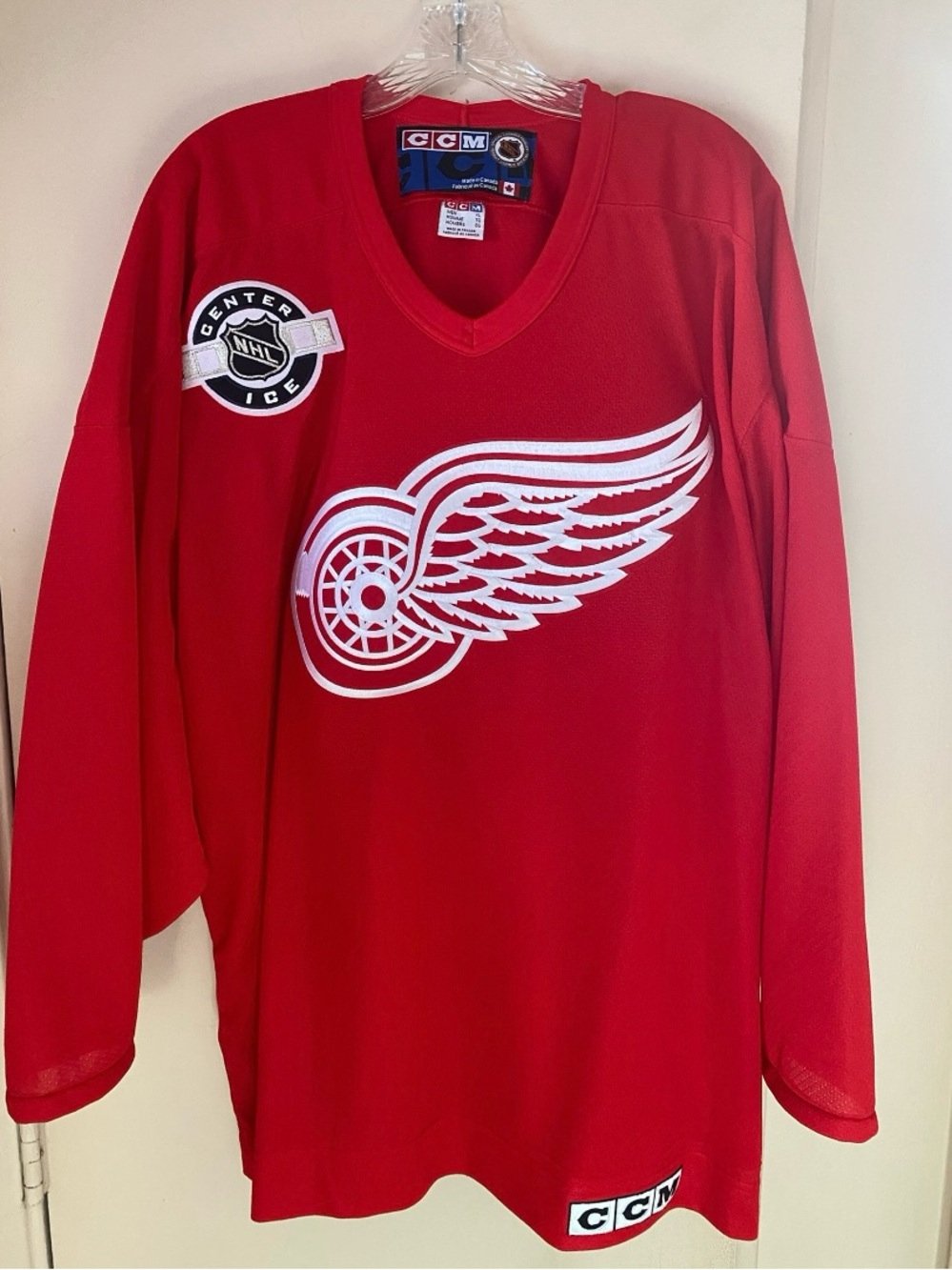 Detroit Red Wings CCM Jersey size XL Official Licensed Rare